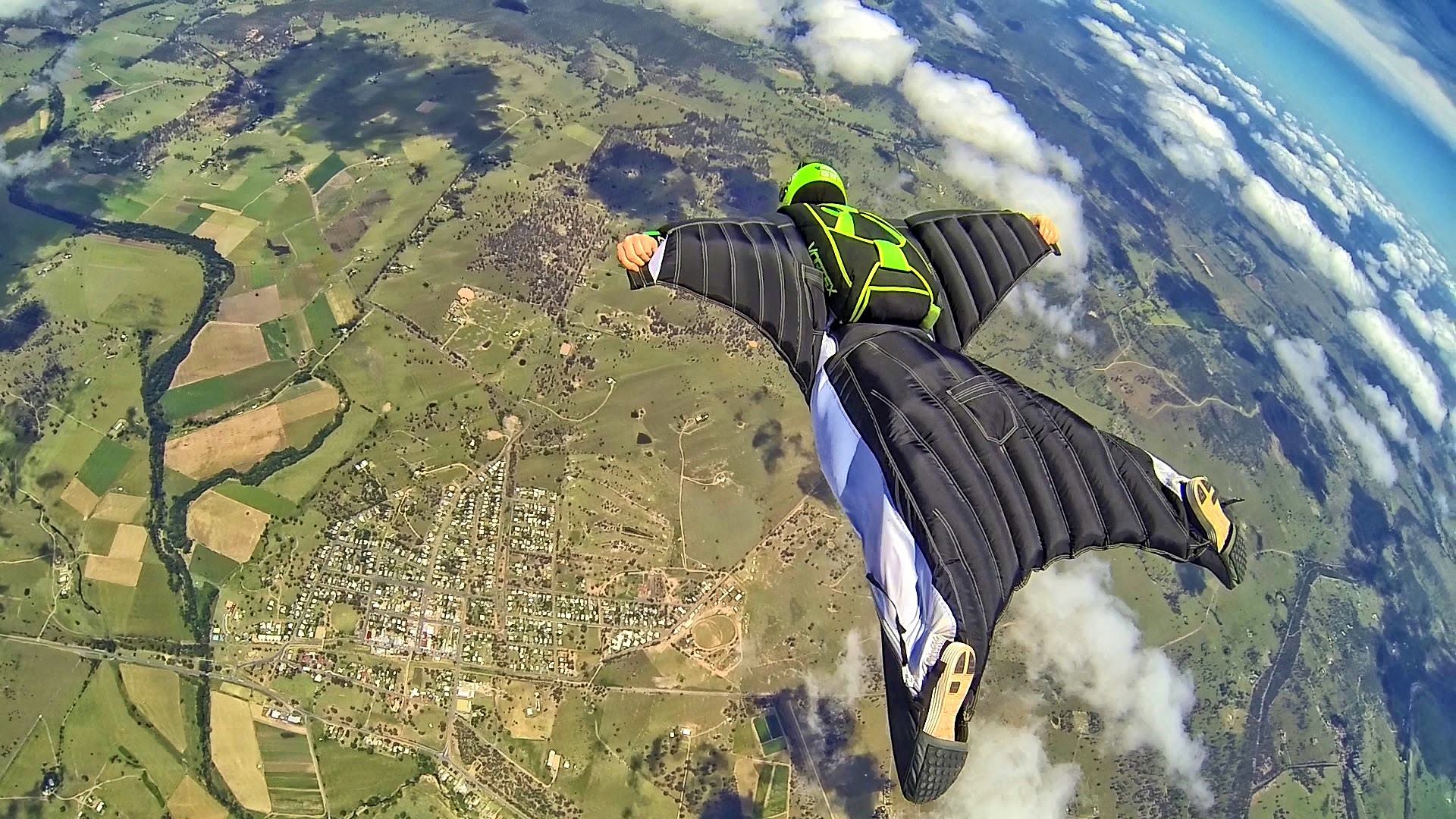How To Wingsuit And How Wingsuits Work Skydive Ramblers
