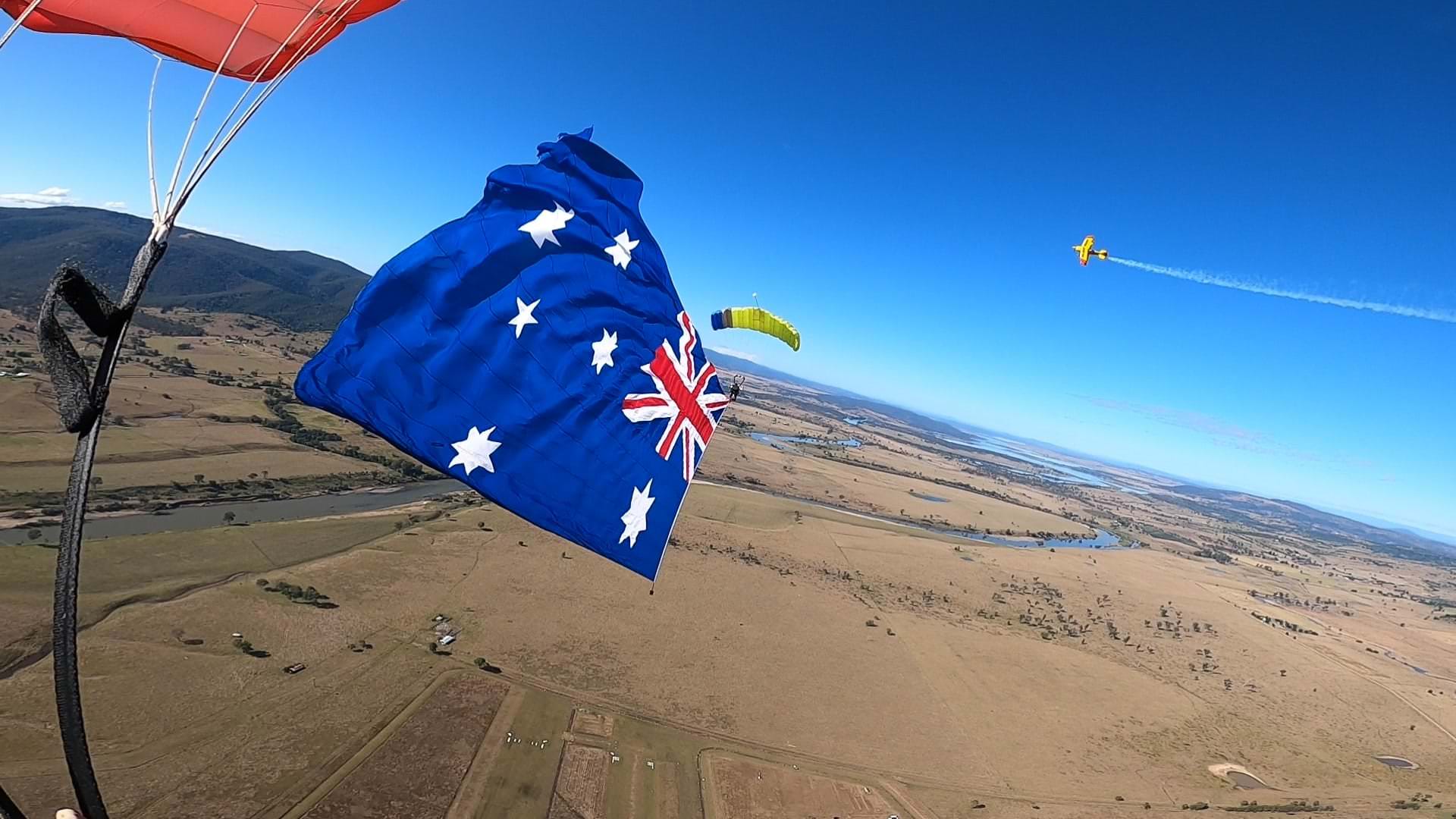 Brisbane Airshow 2022 Flag demo Rod Benson by Dave Girvin 2 Skydive