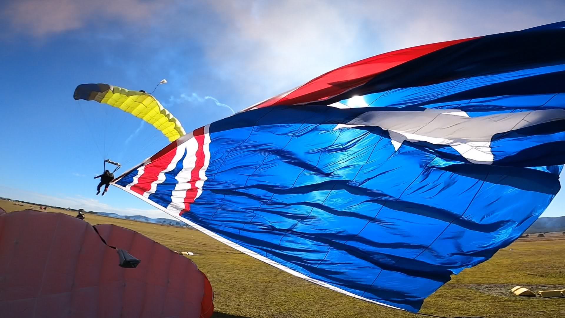 Brisbane Airshow 2022 Flag demo Rod Benson by Dave Girvin 4 Skydive
