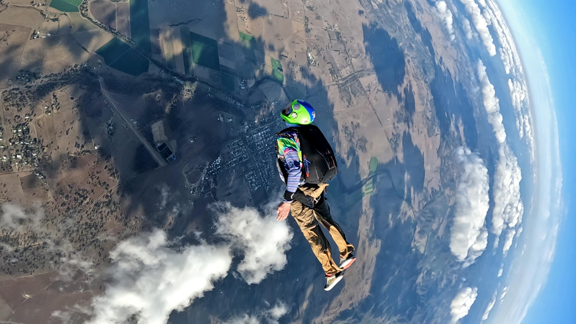 P22 Mats tracking jump photo reece-2023-08-05- Skydive Ramblers